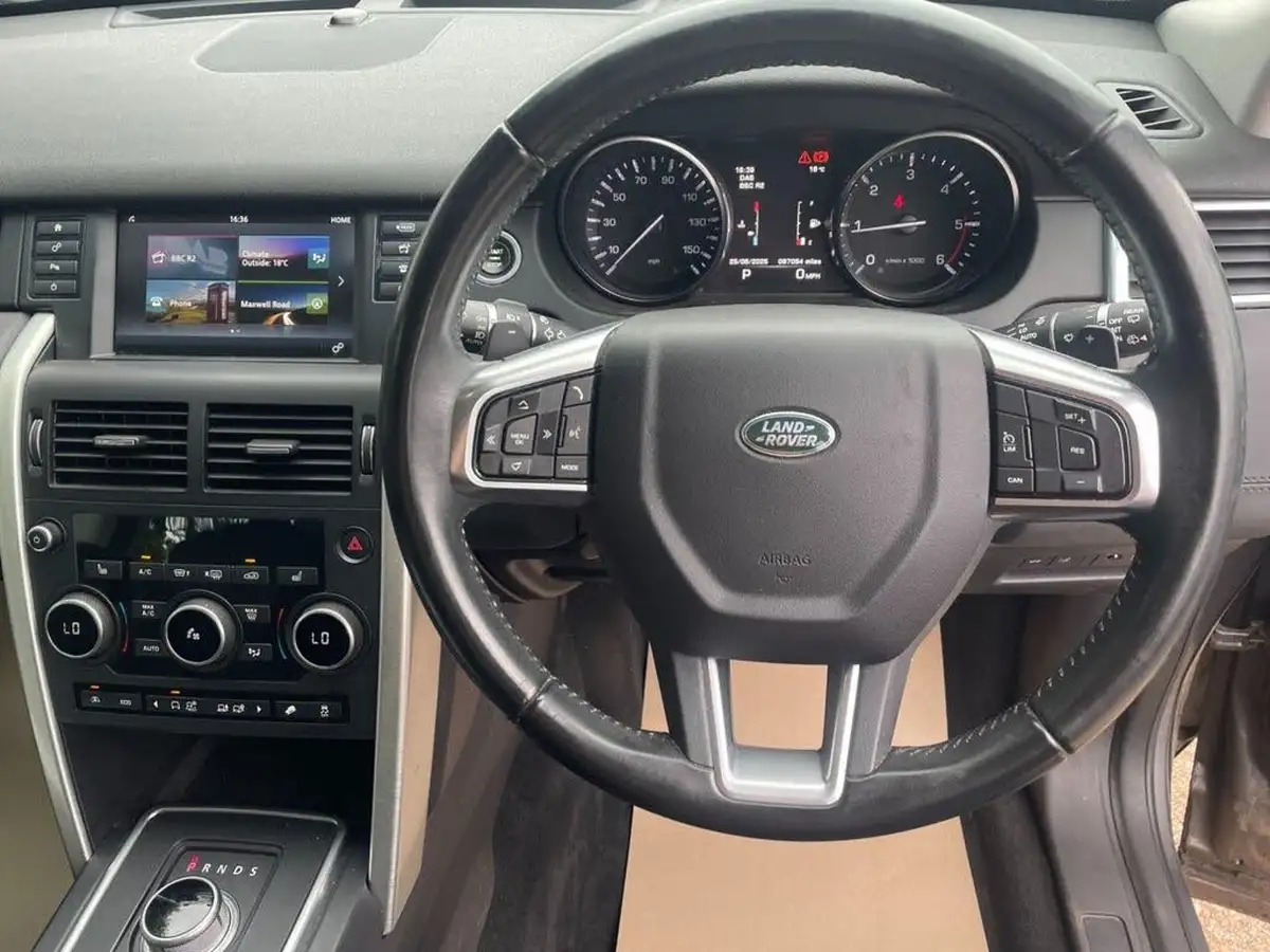 2015-land-rover-discovery-sport-20td4-se-tech-180ps-auto-big-12