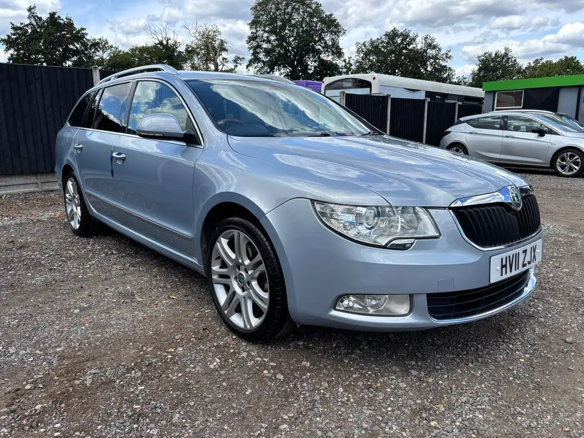 2011-skoda-superb-18-elegance-162ps-estate-dsg-big-3