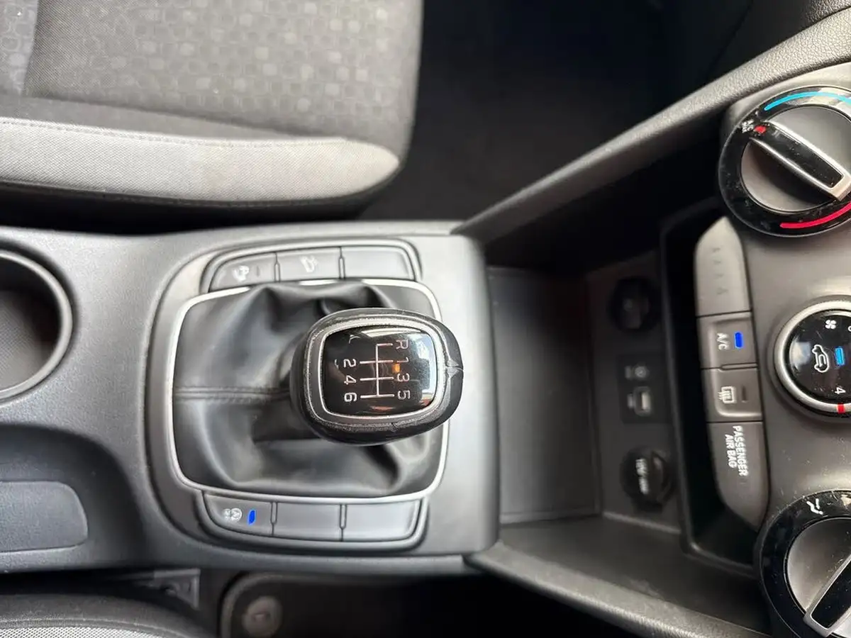 2019-hyundai-kona-10-t-gdi-play-big-18