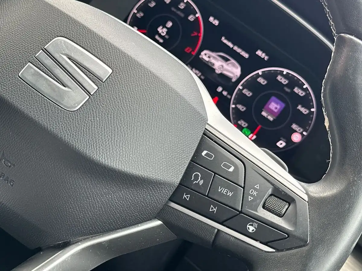 2021-seat-leon-15-etsi-xcellence-lux-hatchback-big-23