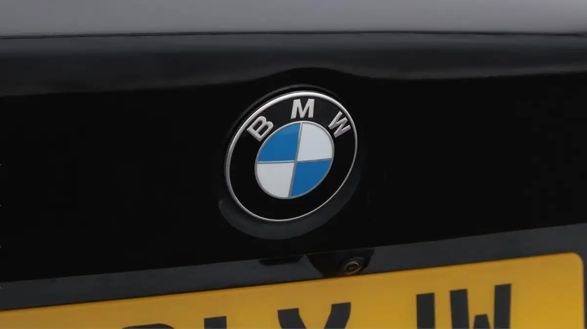 2021-bmw-3-series-20-330i-m-sport-saloon-4d-big-21