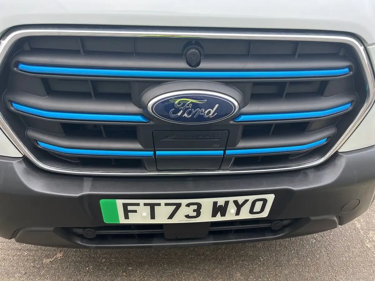 2023-ford-transit-e-390-l3h2-trend-184ps-panel-van-big-17