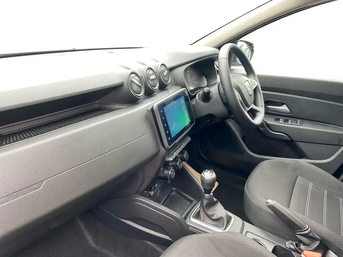 2022-dacia-duster-10-tce-comfort-90hpeu6d-4x2-window-van-big-6