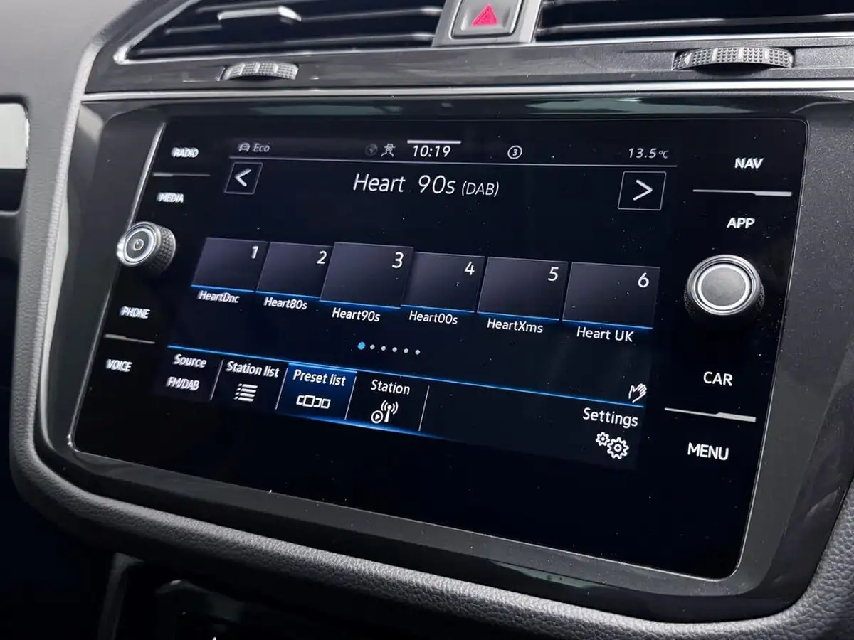2023-volkswagen-tiguan-15-tsi-elegance-big-43