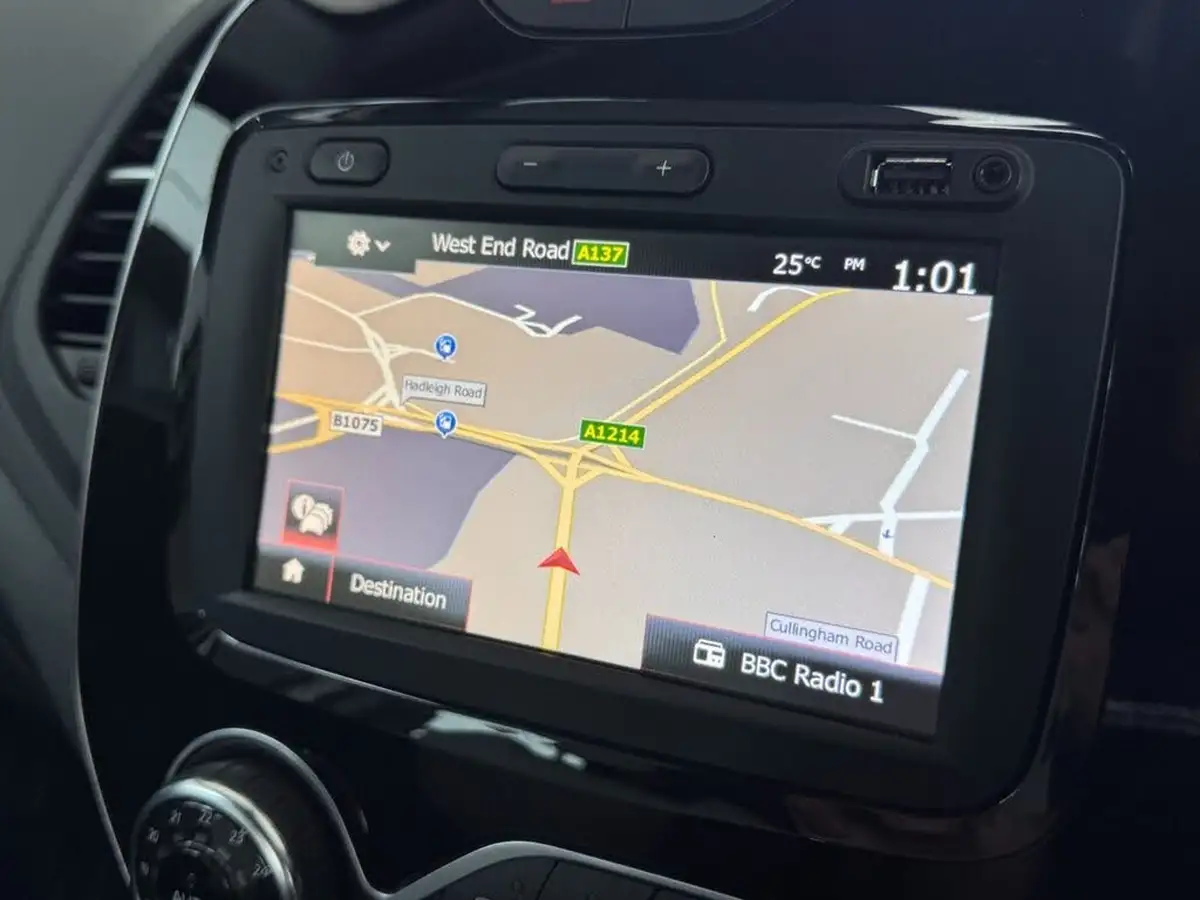 2019-renault-captur-09-tce-iconic-big-47