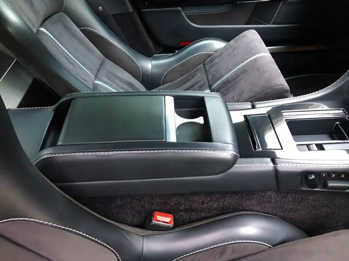 2014-aston-martin-vantage-big-35