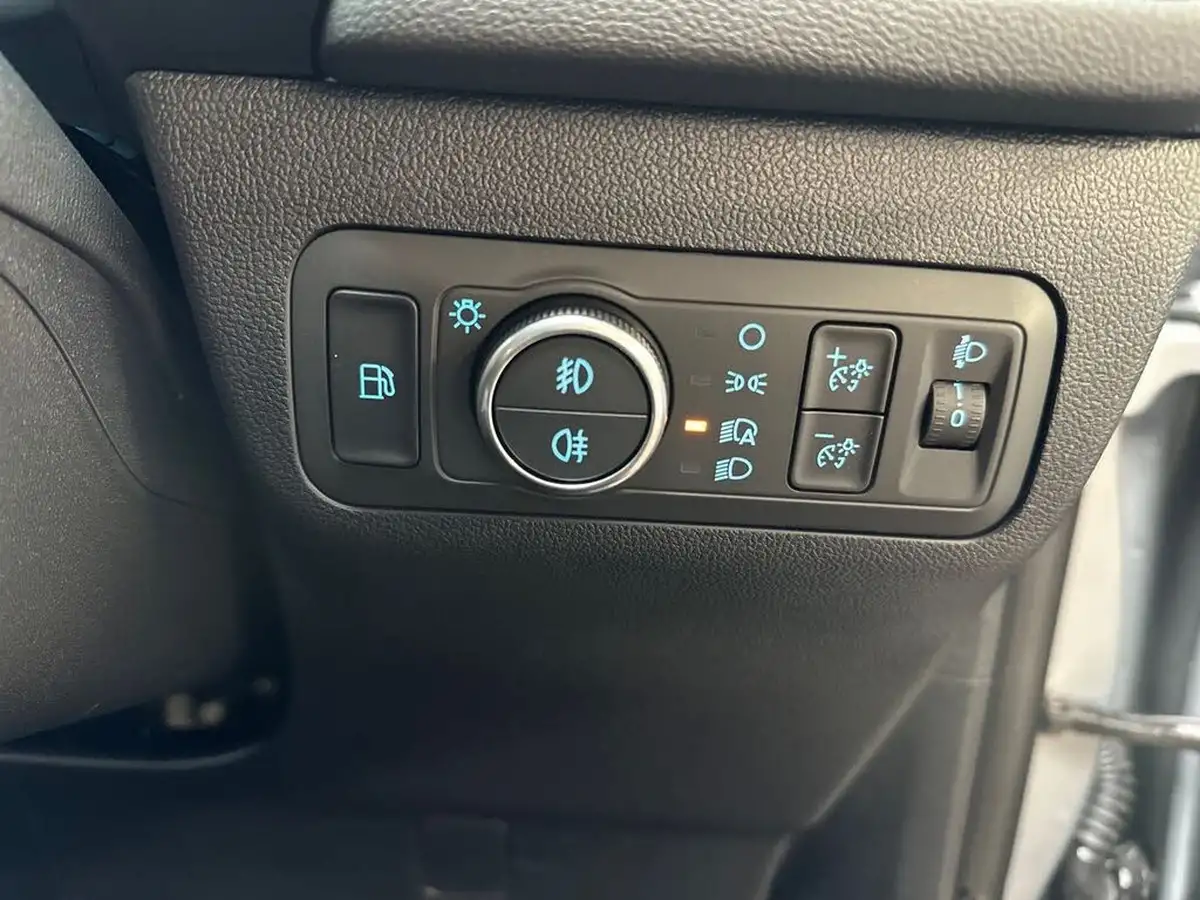 2024-ford-kuga-big-22