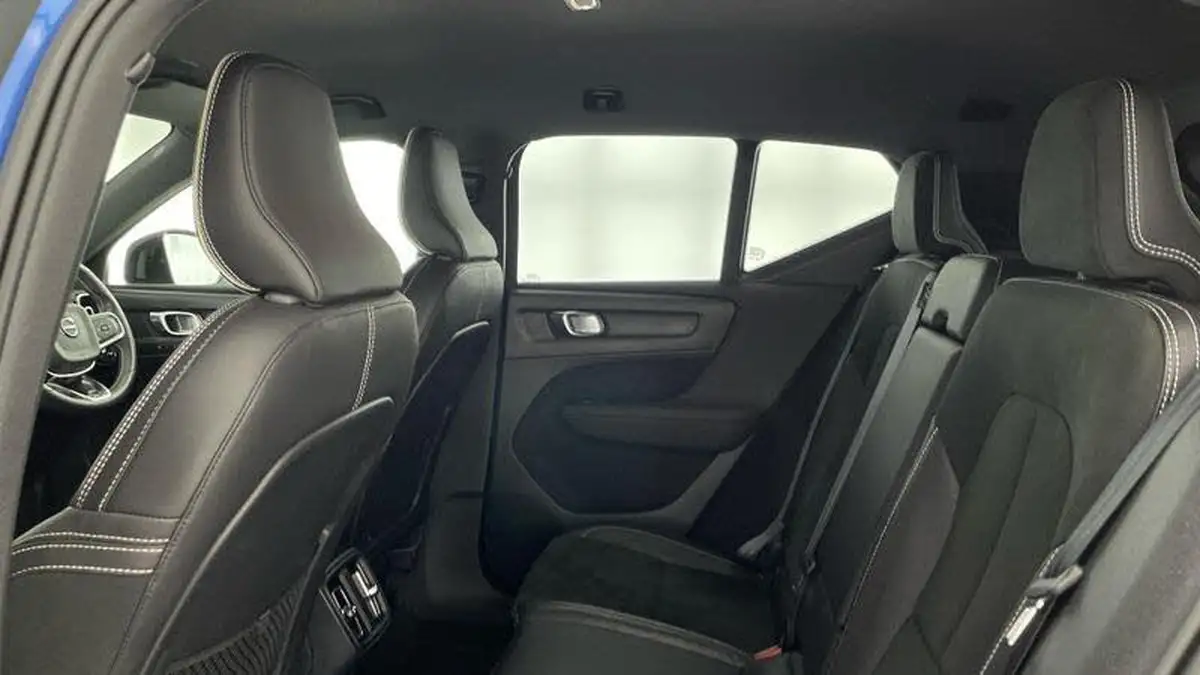 2020-volvo-xc40-20-t4-r-design-pro-awd-big-24
