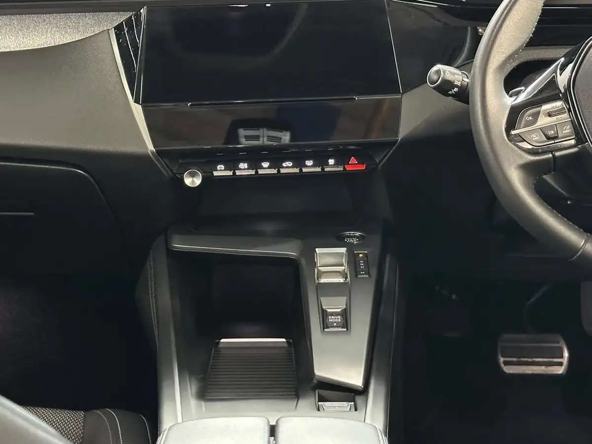 2023-peugeot-308-sw-12-puretech-allure-premium-130ps-big-14