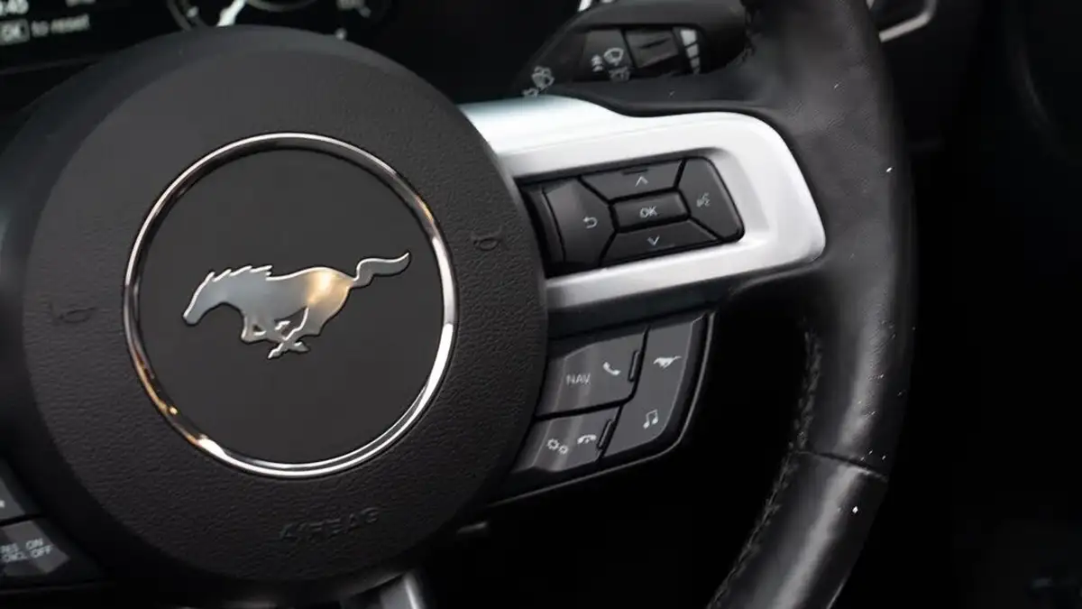 2019-ford-mustang-50-v8-gt-450ps-convertible-big-18