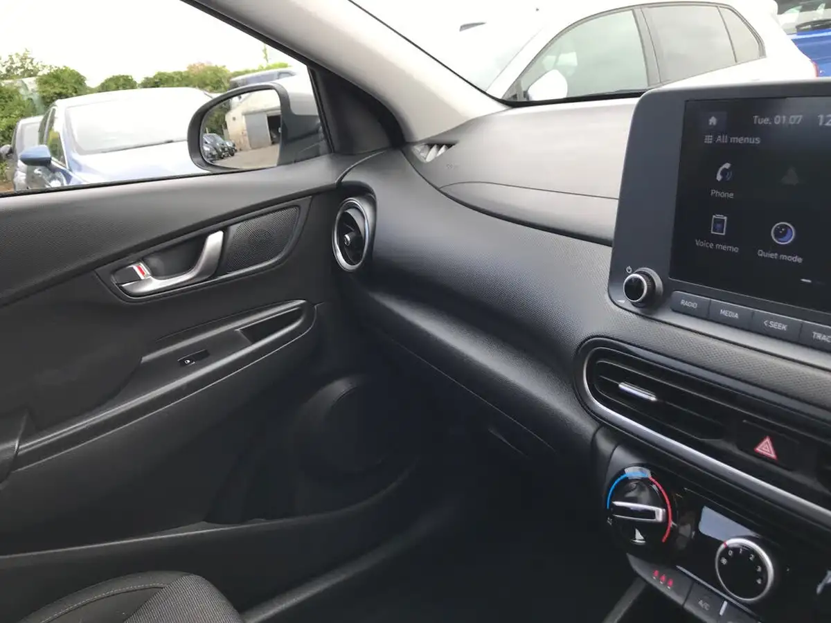2022-hyundai-kona-10-t-gdi-se-connect-big-21