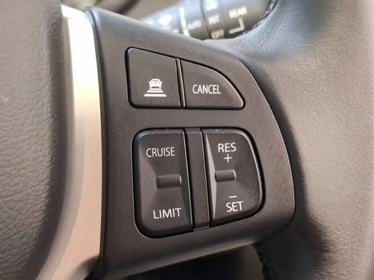 2023-suzuki-s-cross-14-boosterjet-ultra-allgrip-big-15