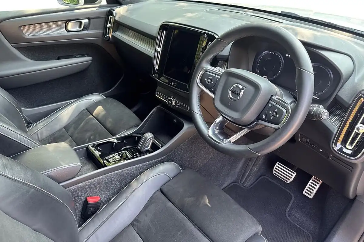2021-volvo-xc40-15-t4-r-design-208bhp-big-9