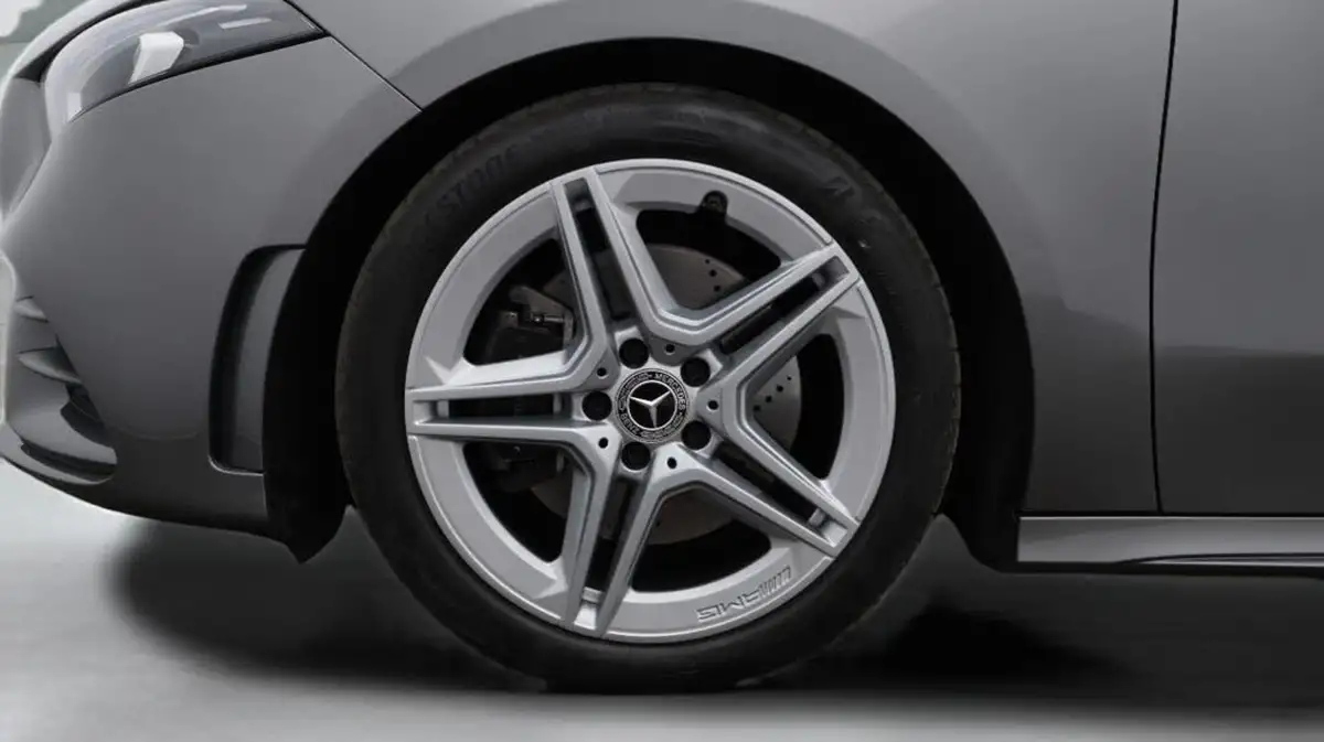 2021-mercedes-benz-a-class-20d-a220d-amg-line-hatchback-5d-big-18