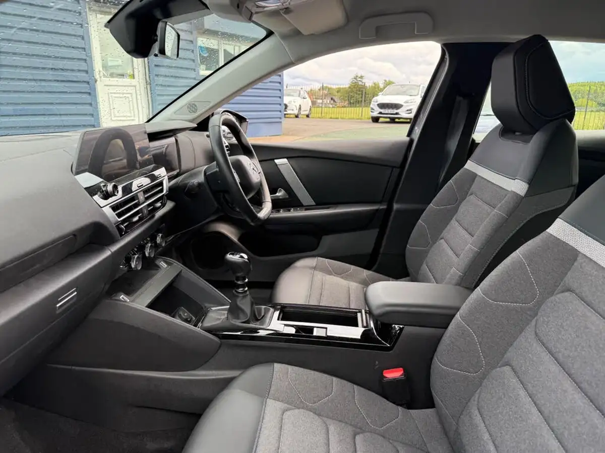2023-citroen-c4-12-puretech-plus-big-14
