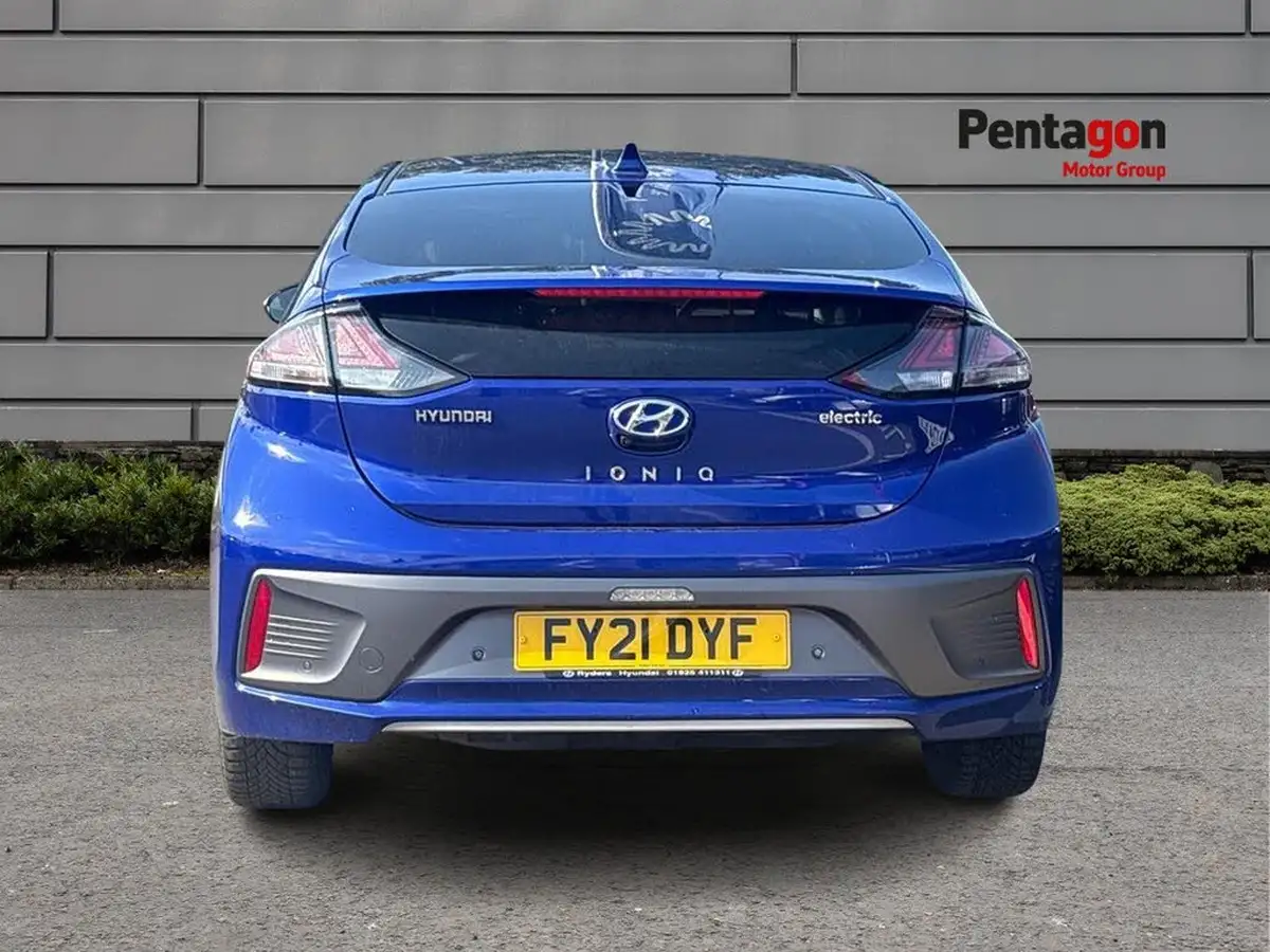 2021-hyundai-ioniq-e-premium-se-electric-100kw-big-15