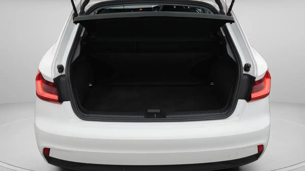 2022-audi-a1-10-25-tfsi-technik-big-17