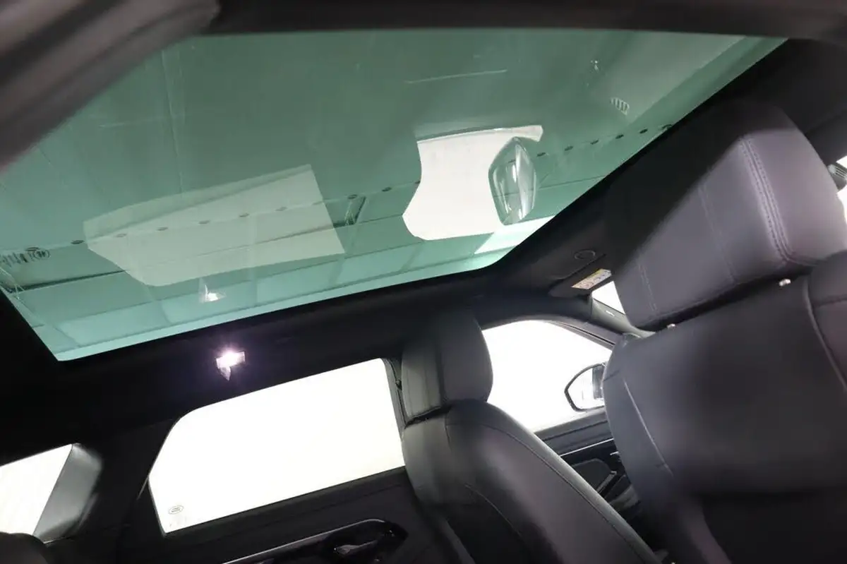 2021-land-rover-range-rover-evoque-15-p300e-r-dynamic-se-big-50
