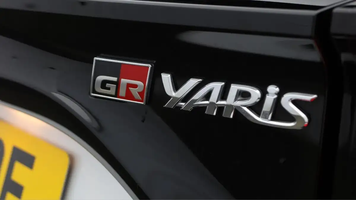 2021-toyota-yaris-16-gr-circuit-pack-big-34