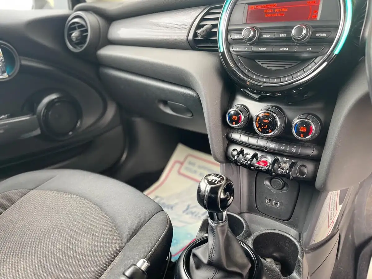 2016-mini-cooper-12-one-3d-big-27