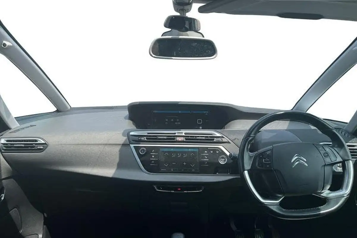 2018-citroen-c4-spacetourer-15bluehdi-flair-big-9