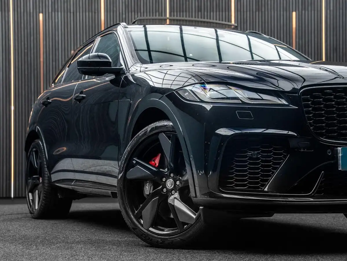 2022-jaguar-f-pace-50-v8-p550-svr-big-6