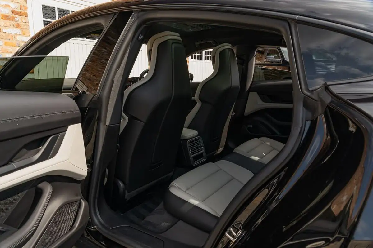 2021-porsche-taycan-e-base-476ps-performance-battery-plus-big-28