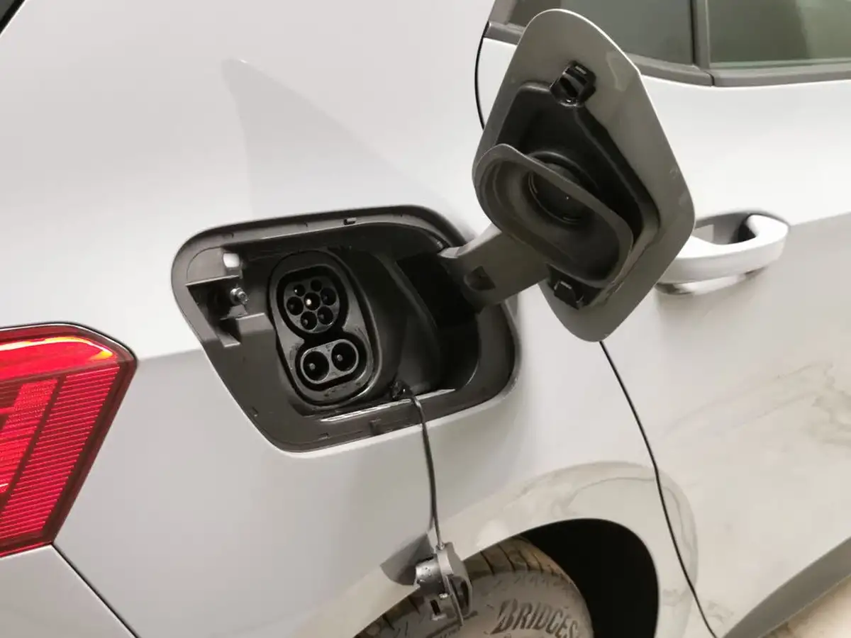 2022-volkswagen-id3-e-life-204ps-58kwh-pro-performance-big-36