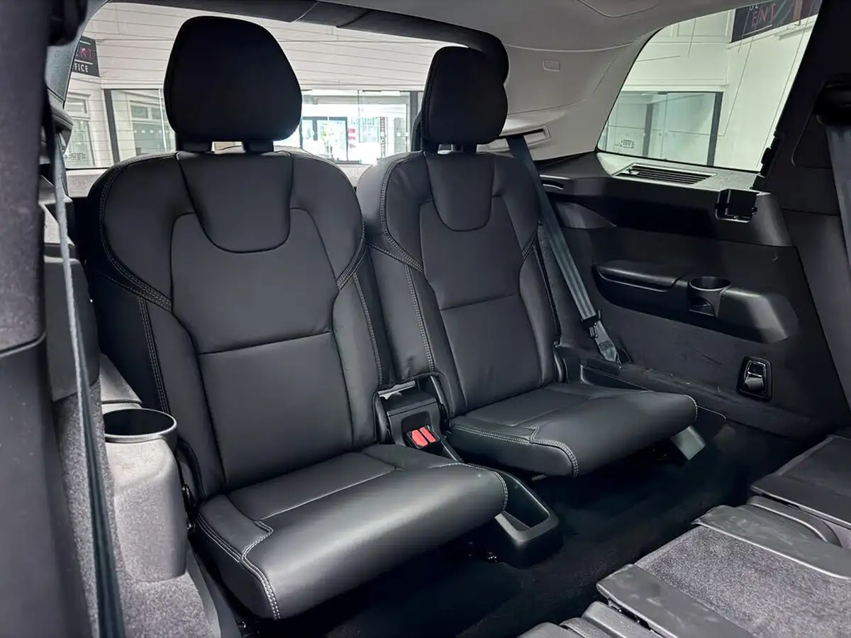 2024-volvo-xc90-20-t8-ultra-dark-big-28