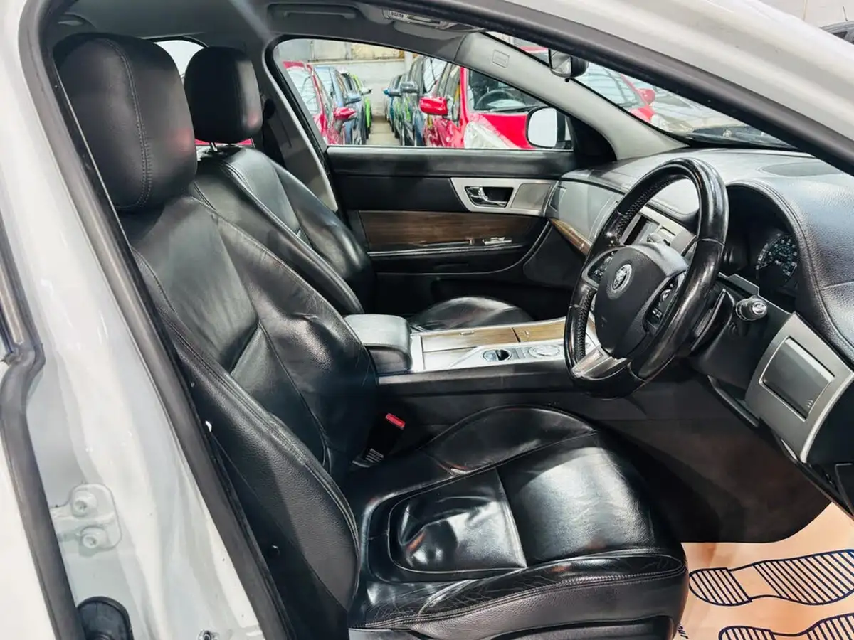 2012-jaguar-xf-22td-luxury-190ps-saloon-4d-auto-big-11