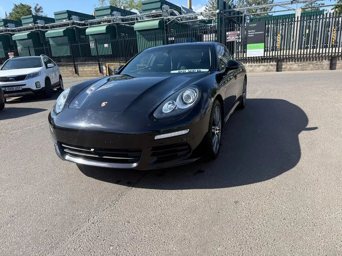 2014-porsche-panamera-30td-big-26