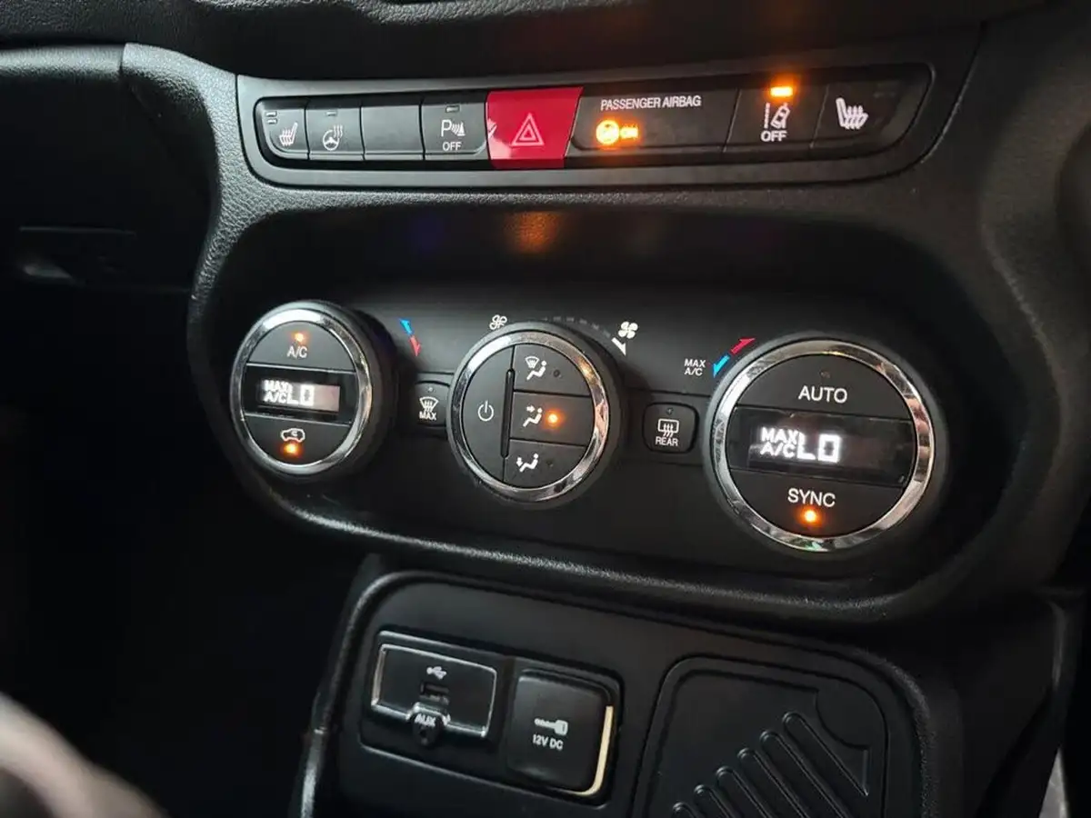 2015-jeep-renegade-14-multiair-ii-limited-138bhp-1368cc-ddct-big-20