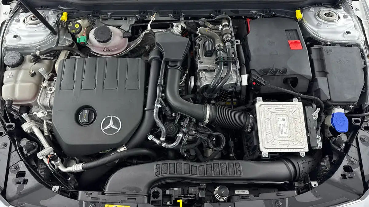 2020-mercedes-benz-a-class-13-a250e-amg-line-saloon-4d-big-26