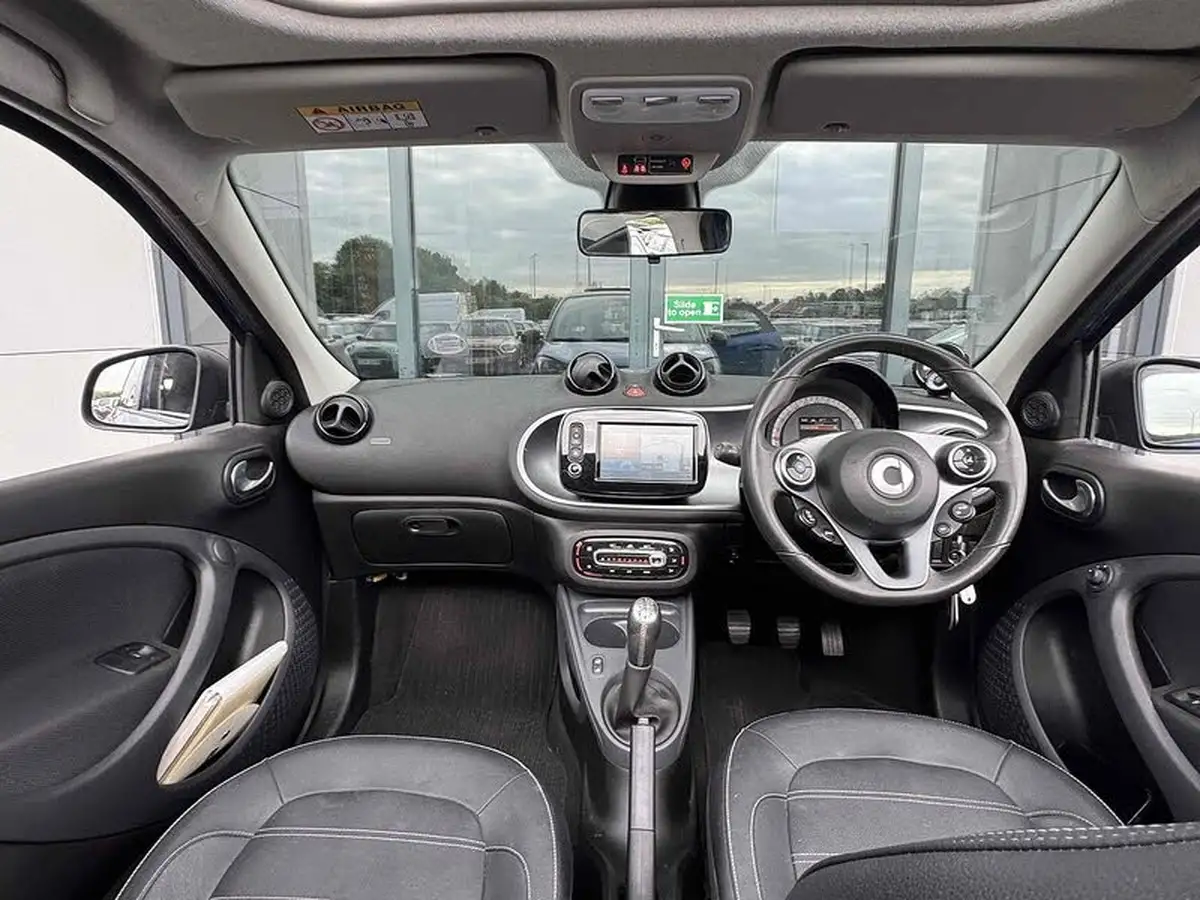 2015-smart-forfour-10-night-sky-prime-premiumss-big-3