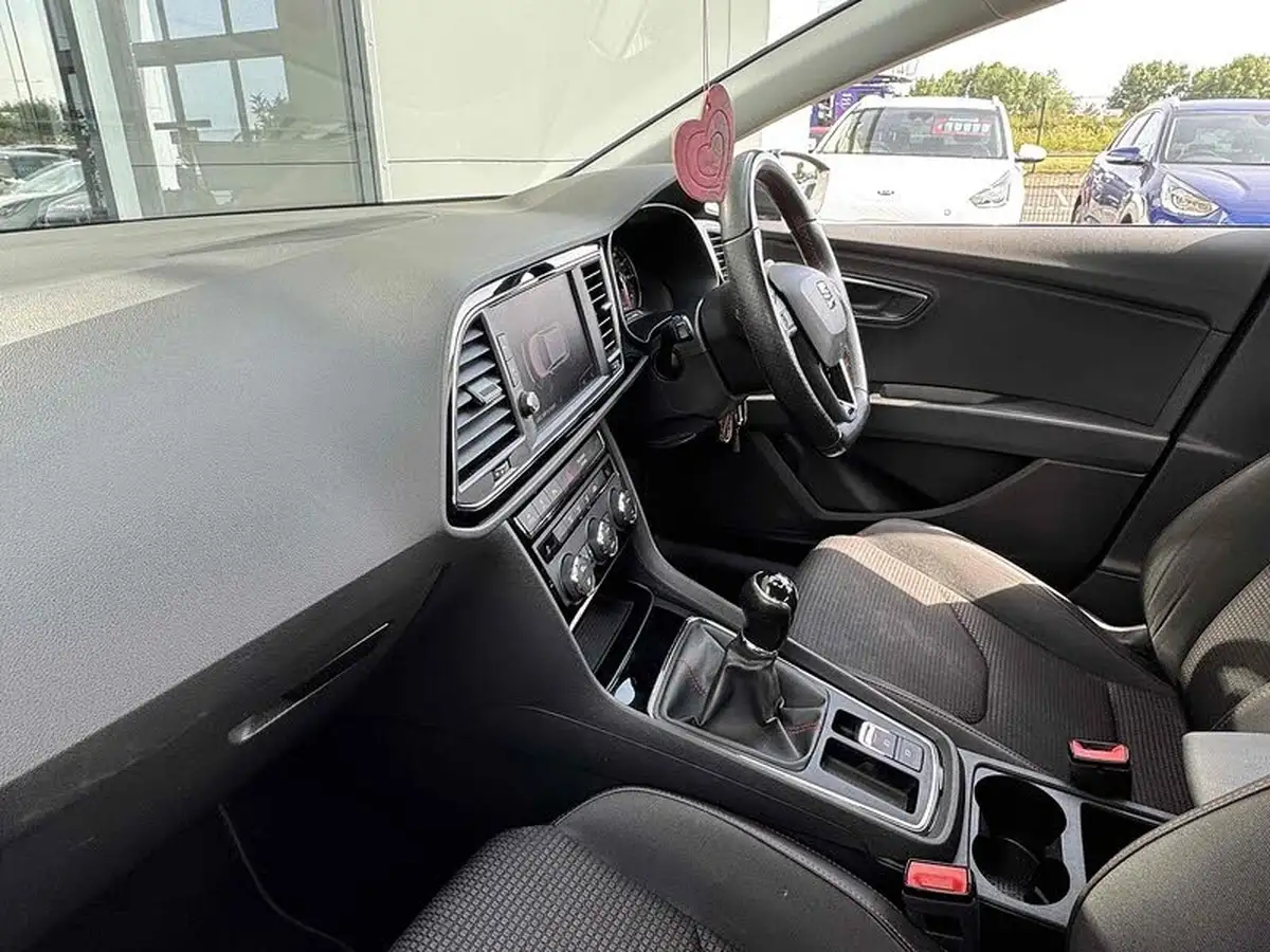 2018-seat-leon-15-tsi-evo-fr-130ps-hatchback-big-24