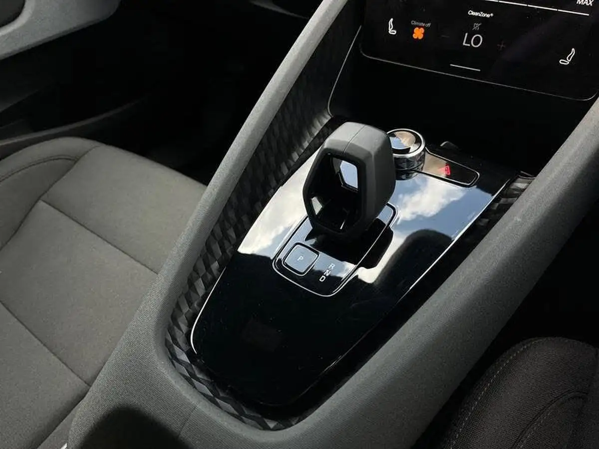 2022-polestar-polestar-2-e-ps2-300kw-long-dual-plus-big-13