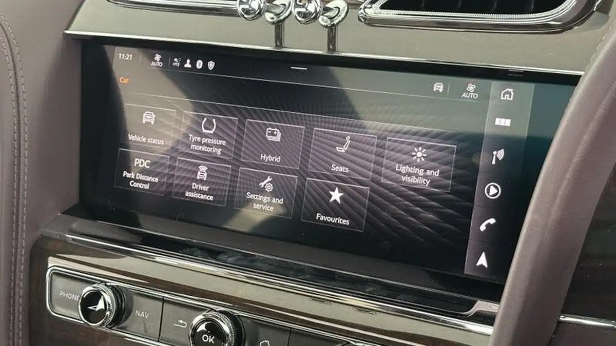 2020-bentley-bentayga-30-hybrid-big-44