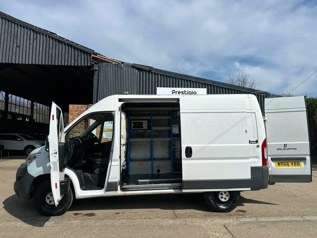2016-fiat-ducato-20td-35-lh2-panel-big-10