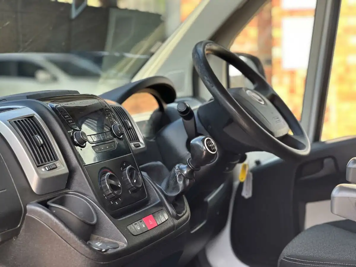 2016-fiat-ducato-20td-35-lh2-panel-big-34