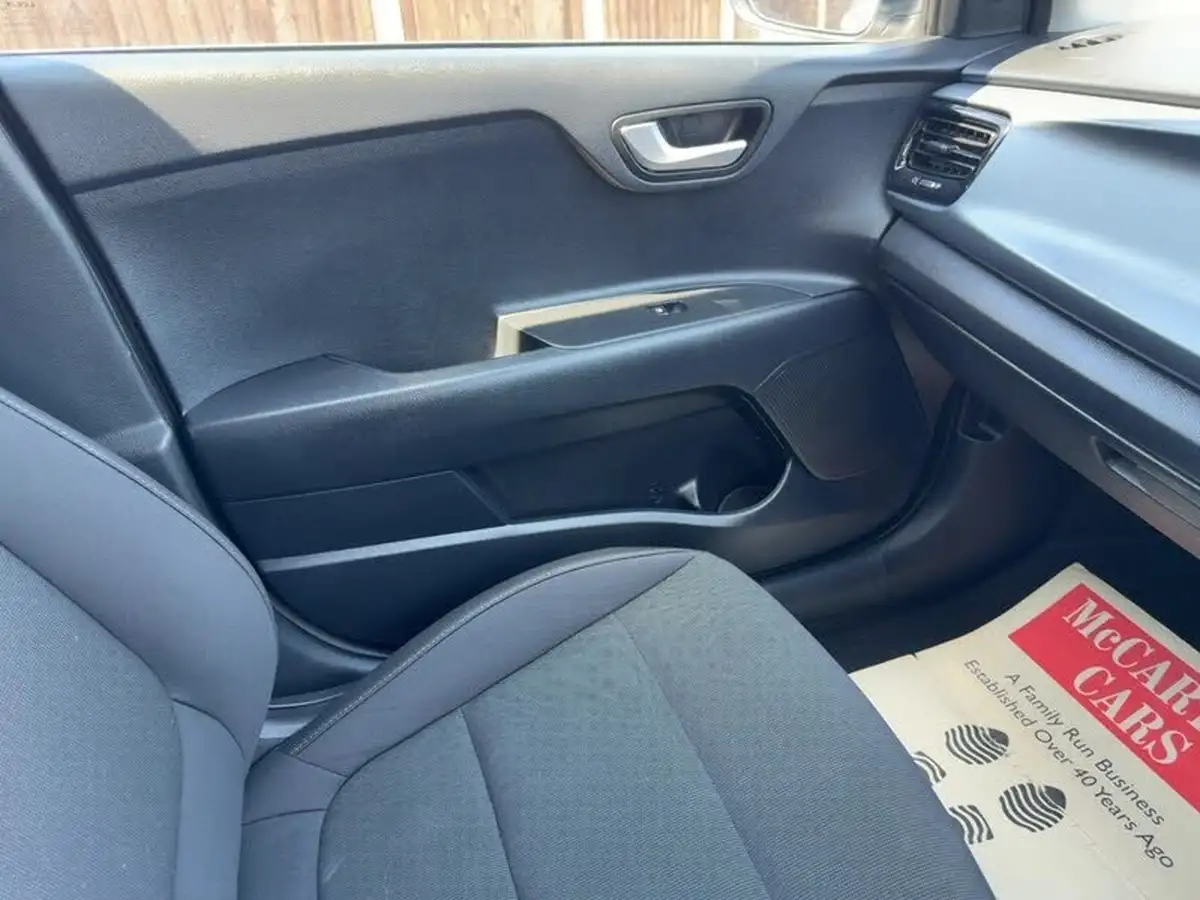 2022-kia-rio-10-t-gdi-2-dct-big-36