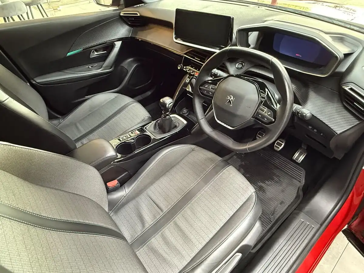 2022-peugeot-2008-suv-12-puretech-allure-premium-100bhp-big-11