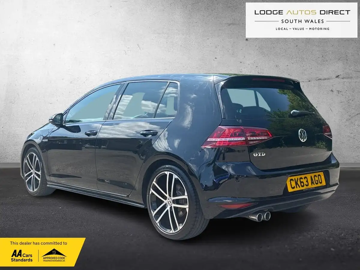 2013-volkswagen-golf-20tdi-gtd-5d-big-3