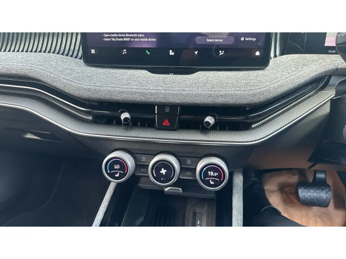 2024-skoda-superb-15-tsi-e-tec-se-technology-estate-big-29