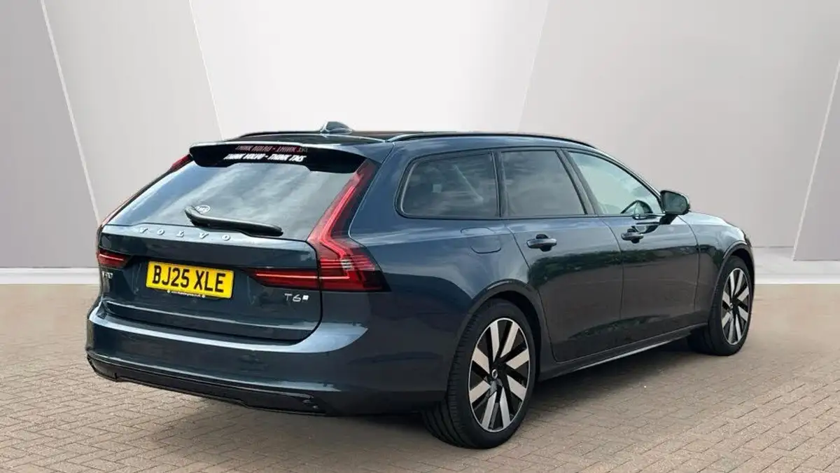 2025-volvo-v90-20-t6-plus-345bhp-dark-big-1