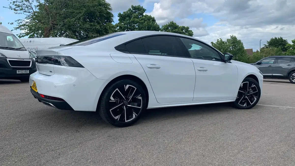 2024-peugeot-508-12-puretech-gt-130ps-big-30