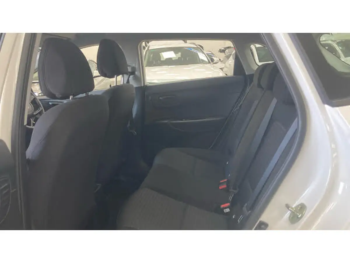 2022-hyundai-i20-10-t-gdi-se-connect-eclutch-imt-big-15