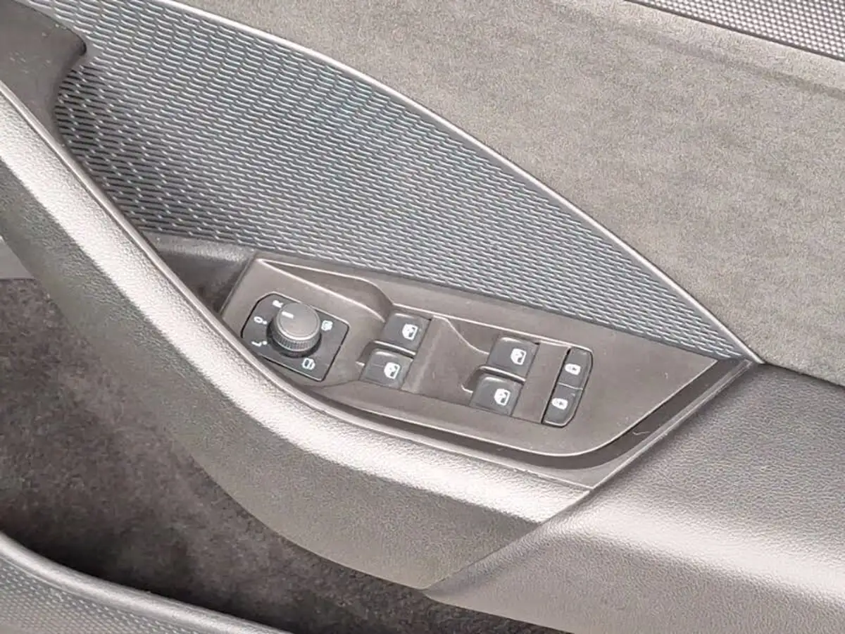 2024-skoda-octavia-20tdi-se-l-150ps-estate-dsg-big-13