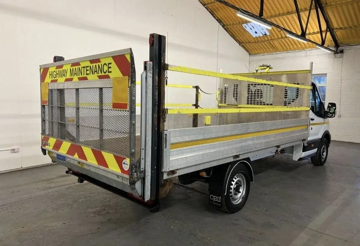 2022-ford-transit-20tdci-350-l2h1-leader-130pseu6dt-fwd-cab-big-2