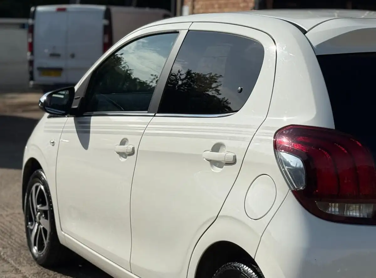 2019-peugeot-108-10-collection-hatchback-big-25