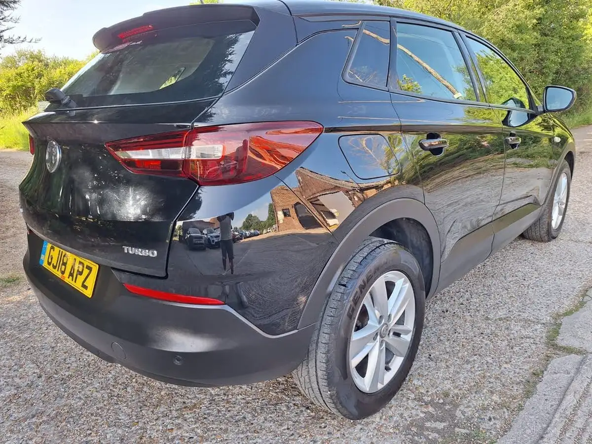 2018-vauxhall-grandland-x-12-se-132ps-big-6